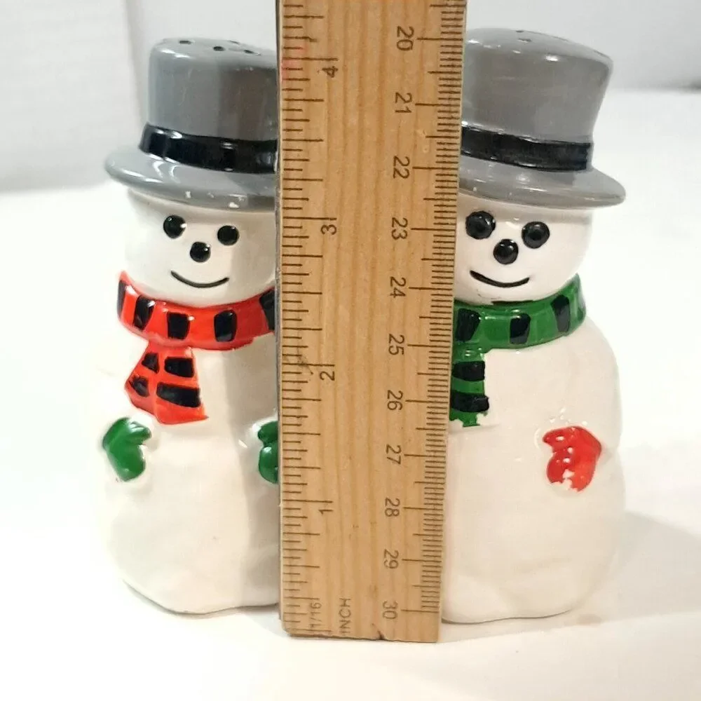 Toscany Collection Snowman salt & Pepper shakers Japan ceramic Christmas Vintage